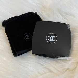 Chanel Poudre Lumière Highlighting powder